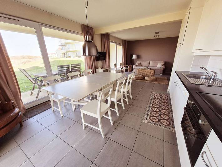 Entire apartment, Charming Ground Floor Apartment with Wifi and Parking, 2 Bedrooms in Wimereux, Boulogne-sur-Mer region