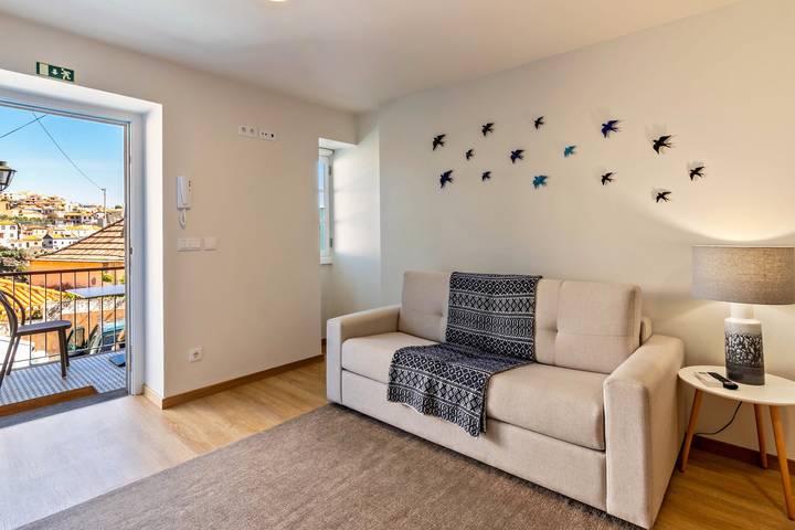 Holiday Home "Casa das Andorinhas" with Private Terrace & Wi-Fi in Câmara de Lobos, Madeira