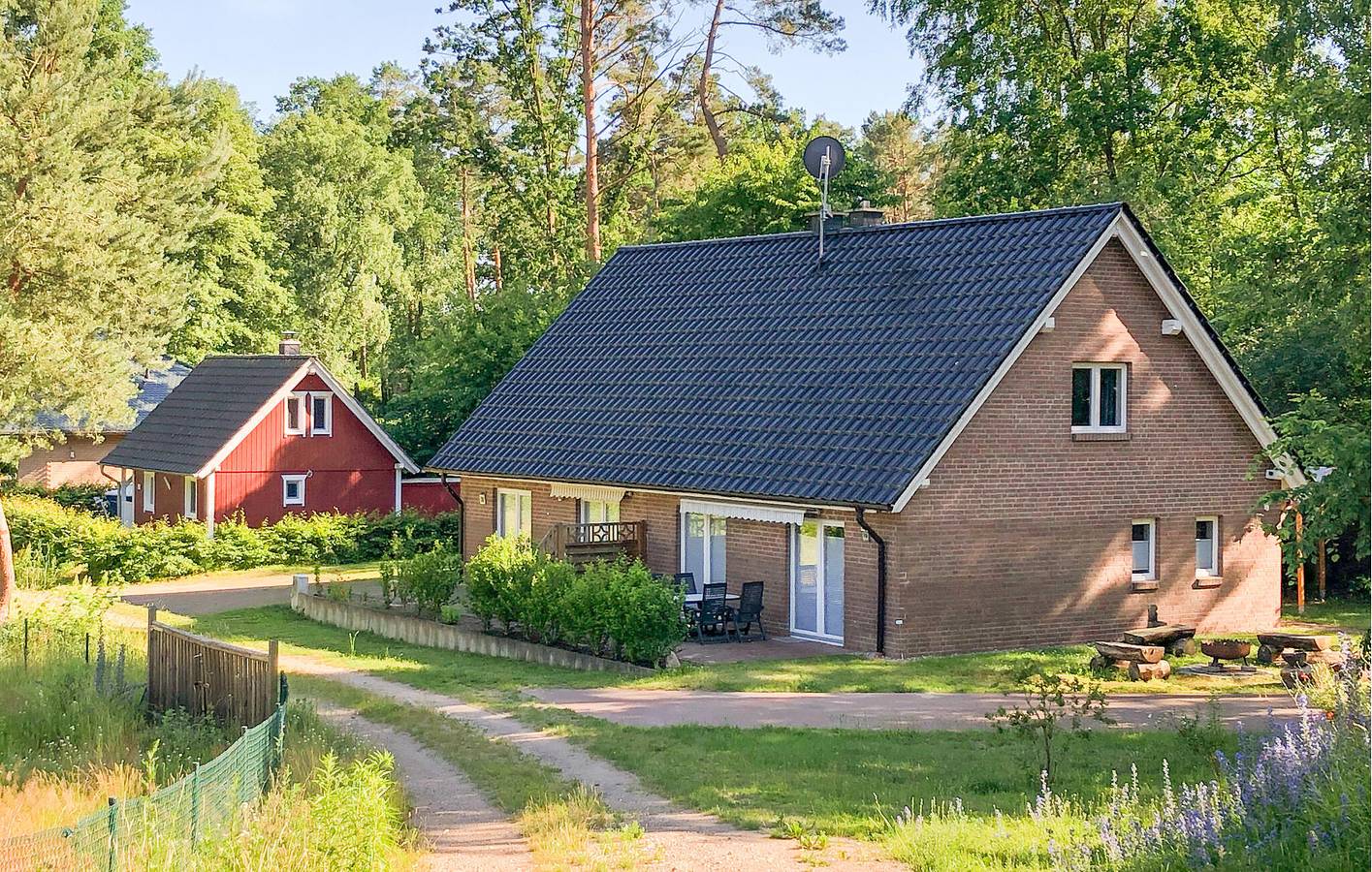 Gemütliche Wohnung mit Gartenterrasse, Parkplatz & Internet - 1km nach Sewekow in Sewekow, Wittstock/Dosse