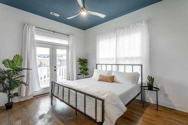 Vacation rental for 8 people, with balcony and yard, with pets in Chattanooga