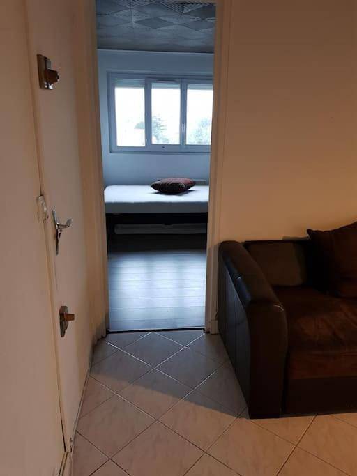 Appartement entier, One-Bedroom Apartment in Le Chesnay, Yvelines