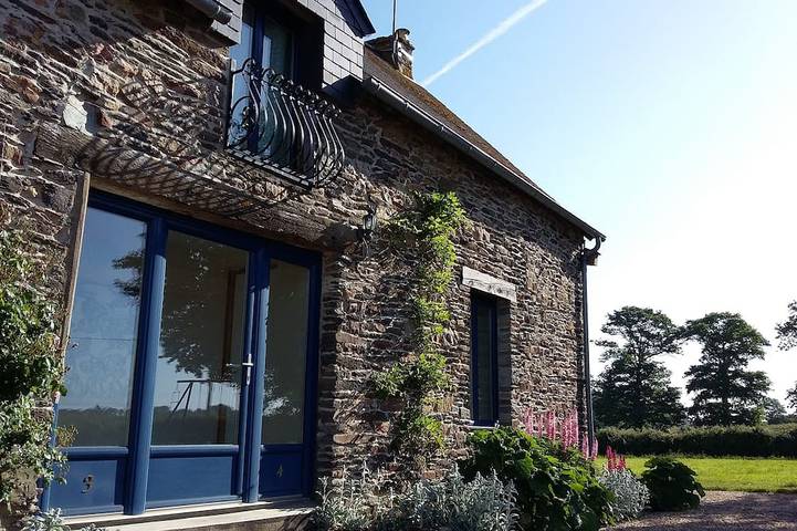 Gîte pour 4 personnes, avec balcon et jardin