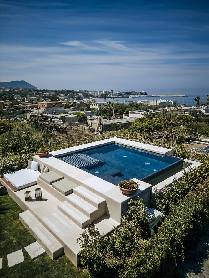 Villa per 15 persone, con panorama e terrazza nonché giardino a Ischia