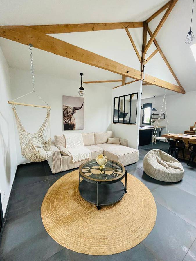 Gîte pour 6 personnes, avec jardin à Chamadelle