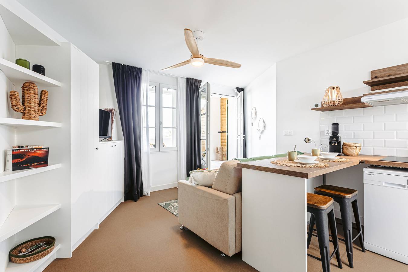 Studio La Terrasse met zeezicht, privéterras en wifi, foto 10
