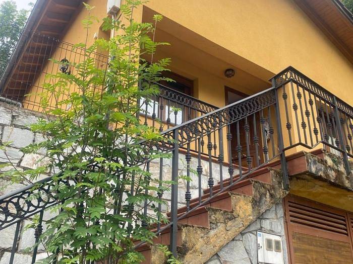 Casa rural para 5 personas, con Terraza y Jardín en Ponga