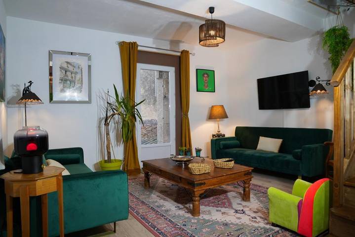 Location de vacances pour 4 personnes, avec Balcon et Jacuzzi ainsi que Jardin et Vue à Saint-Loup-Lamairé