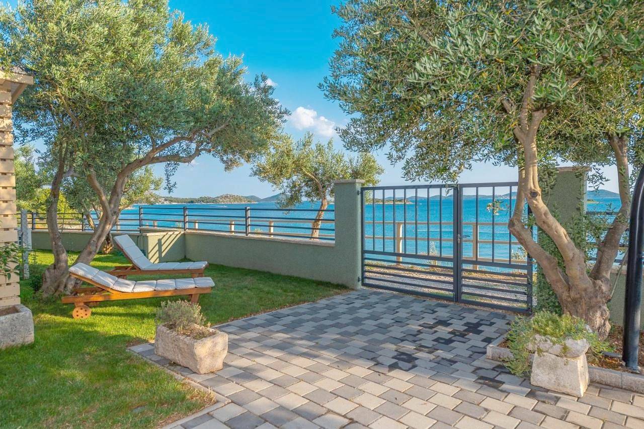 Camp Port in Pakostane, Zadar