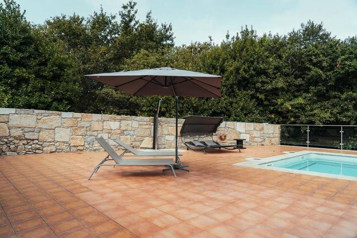 Casa rural para 6 personas, con jacuzzi además de jardín y piscina, Se admiten mascotas en Villagarcía de Arosa - 3