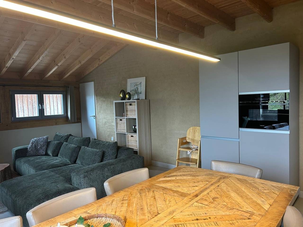 Geheel appartement, Sfeervol 7-persoons appartement met overdekt terras in Mechelen in Limburg