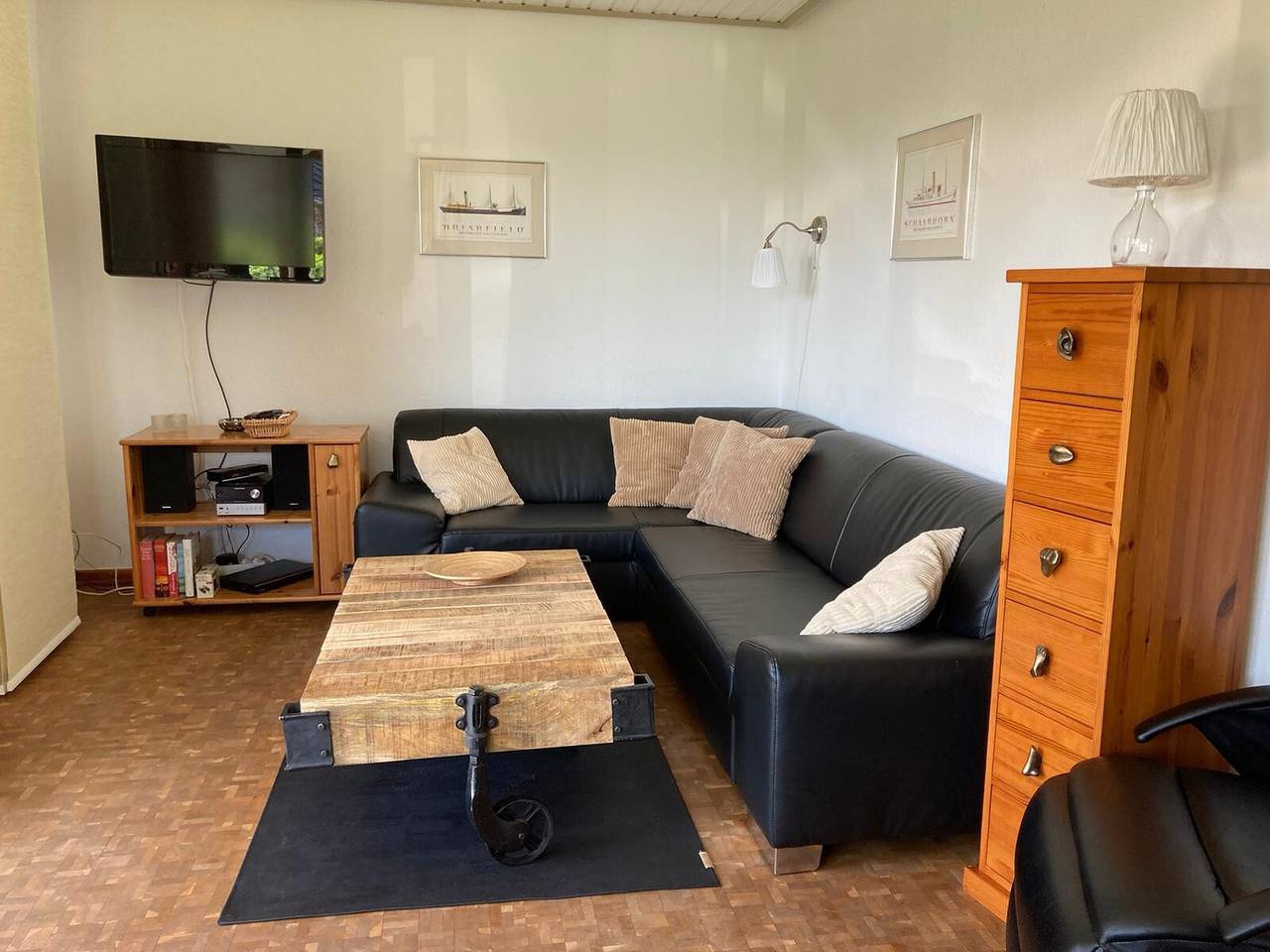 Ganze Wohnung, Apartment "Zur Kajüte Friedrichskoog" am Meer mit Wlan, Terrasse und Garten in Friedrichskoog-Spitze, Friedrichskoog