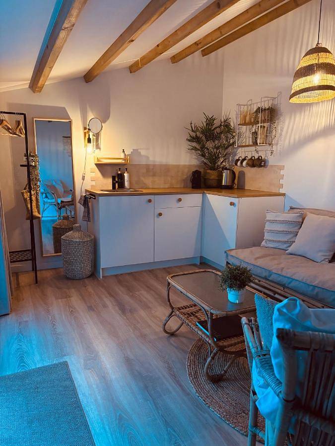 Chambre d’hôte pour 2 personnes, avec terrasse ainsi que vue et jardin
