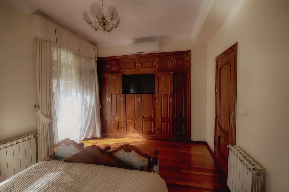 Entire apartment, Duplex apartment located in the privileged environment of the Fuente del Rey in Priego de Córdoba, Sierras Subbéticas