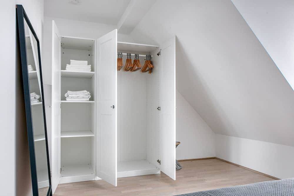 Ganze Wohnung, Premium Hernals 3Br w/ Balcony & Elevator, nr Lidlpark, by Blueground in Hernals, Wien