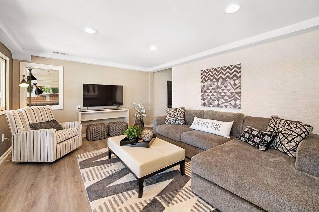 Ringneck Retreat w/Heated Pool, Game Room & Optional Boat Rental in Mayhew, Lake Norman