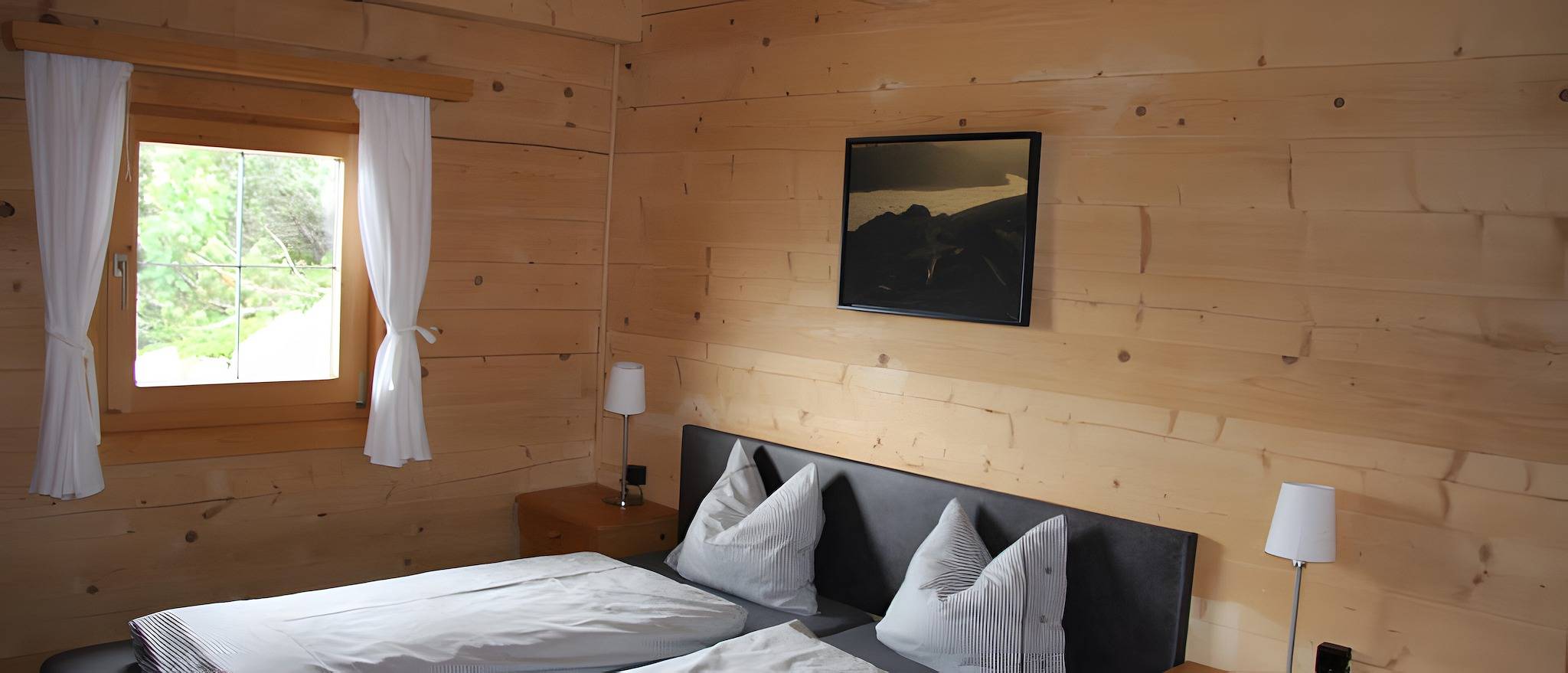 Chalet 'Hochzillertal' met Uitzicht op de Bergen, Privéterras en Wi-Fi in Tux Alps, Kaltenbach