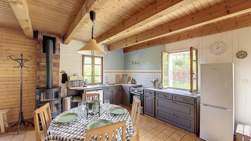 Chalet Jumbaz - Seytroux - 6 Personnes - Jardin avec Vue Montagnes in Seytroux, Région de Thonon-les-Bains