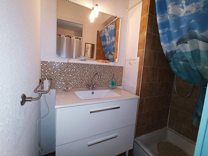 Gîte pour 3 personnes, avec terrasse dans Plage de La Corniche - 4