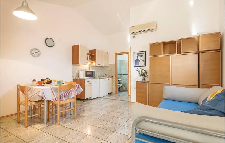 Cały apartament wypoczynkowy, Apartament wakacyjny dla 4 osób z taras in Fazana (Istria), Fazana