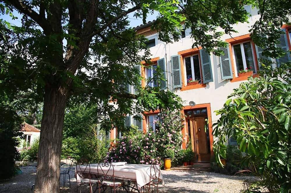 Beautiful house with swimming pool, in Little Tuscany between Albi and Toulouse in Ambres (Tarn), Región de Castres