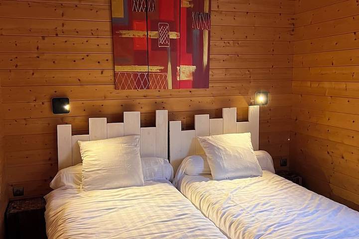 Chalet pour 5 personnes, avec piscine ainsi que terrasse et sauna à Aydat - 4