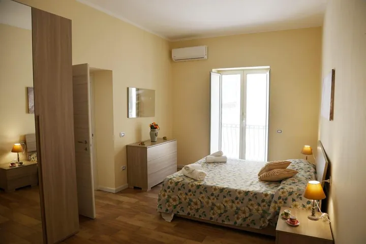 Ferienwohnung für 3 Personen, mit Ausblick und Balkon - 1