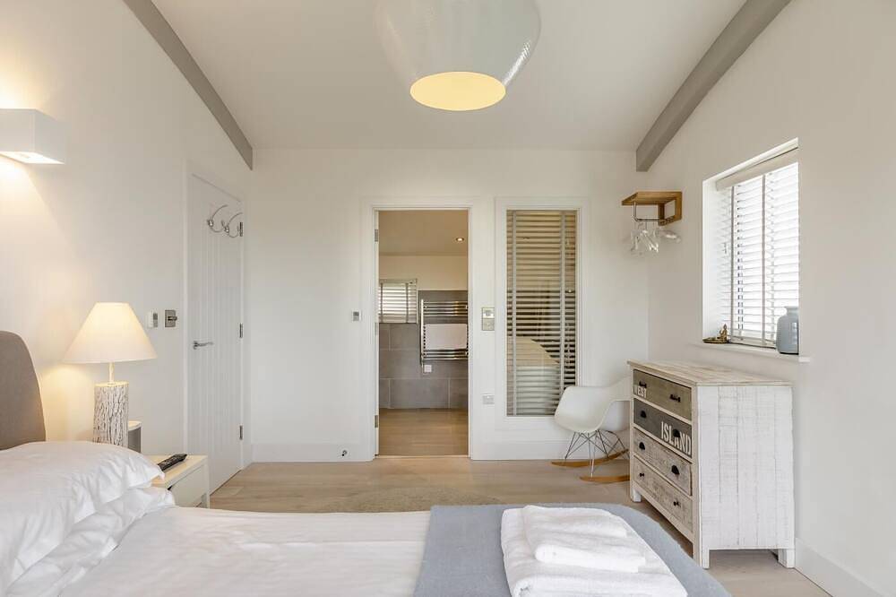 4 Bed in Widemouth Bay (oc-s34119) in Widemouth Bay, Cornwall
