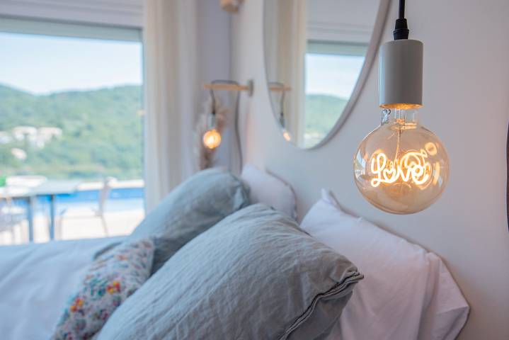 Villa 8/10 Personen met Zwembad, Zeezicht, Wi-Fi en Airconditioning in Sa Riera, Begur
