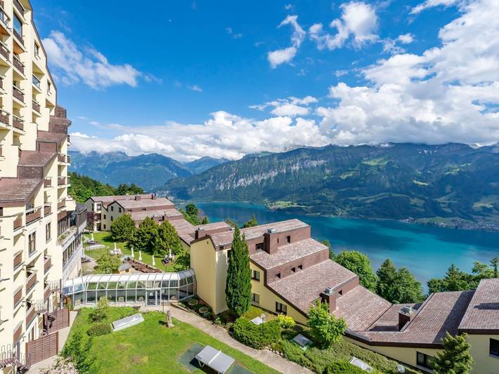 Ferienwohnung für 2 Personen, mit Balkon und Terrasse sowie Garten und Sauna im Berner Oberland