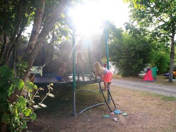 Tente pour 5 Personnes dans Dévillac, Région de Villeneuve-sur-Lot, Photo 2