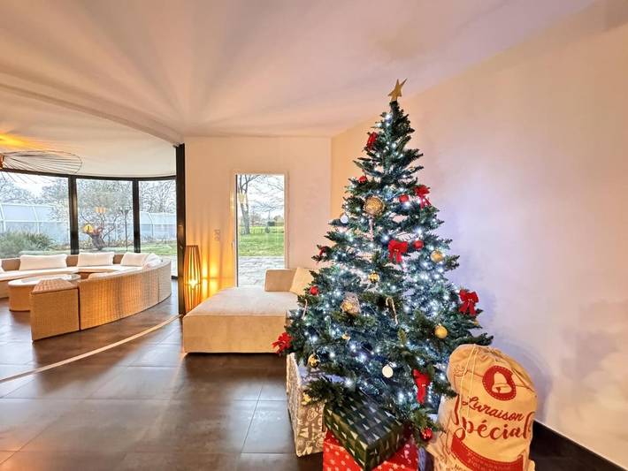 Villa pour 15 personnes, avec jardin et piscine