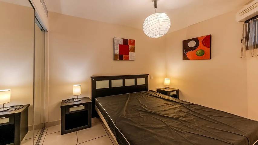Gîte pour 5 personnes, avec balcon et piscine dans Port de Cannes Marina - 4