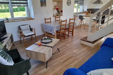 Gîte pour 4 personnes, avec terrasse et jardin à Plounévez-Lochrist