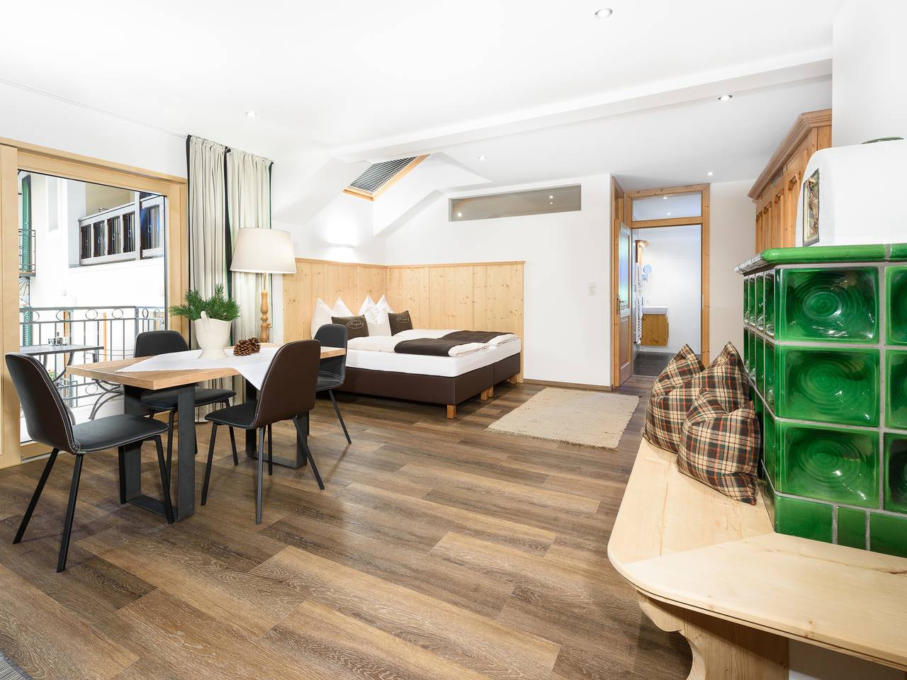 Ganze Ferienwohnung, Appartement  4b "Felsgeschichten" in Innsbruck, Innsbruck Land