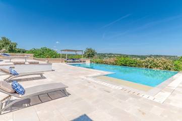 Villa for 6 People in Ostuni, Valle D'Itria, Photo 2