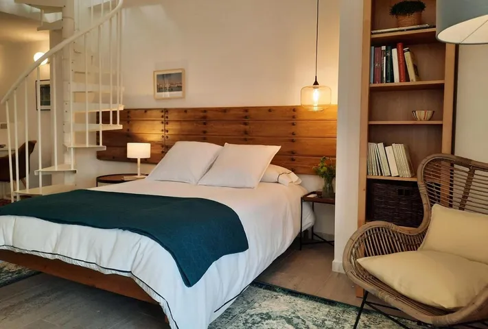 Casa de vacaciones para 4 personas, con vistas además de piscina y jardín - 1