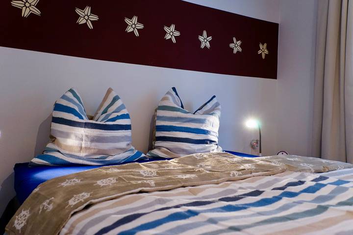Ferienwohnung für 3 Personen, mit Terrasse und Garten sowie Sauna und Seeblick in Hohen Wieschendorf - 3