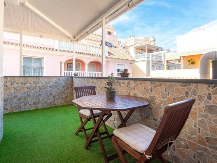 Apartamento entero, Apartamento con terraza cerca de la playa, incluye aparcamiento in La Cala del Moral, Rincón de la Victoria