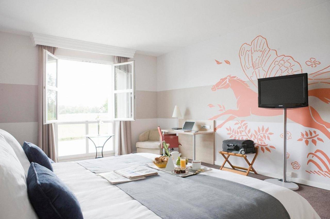 Mercure Chantilly Resort & Conventions in Vineuil-Saint-Firmin, Oise