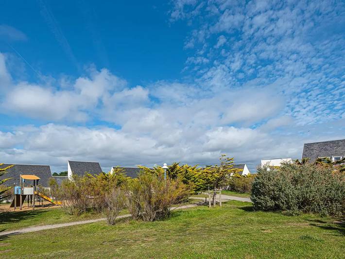 Gîte pour 3 personnes, avec piscine et terrasse, animaux acceptés dans Plage De La Falaise - 4