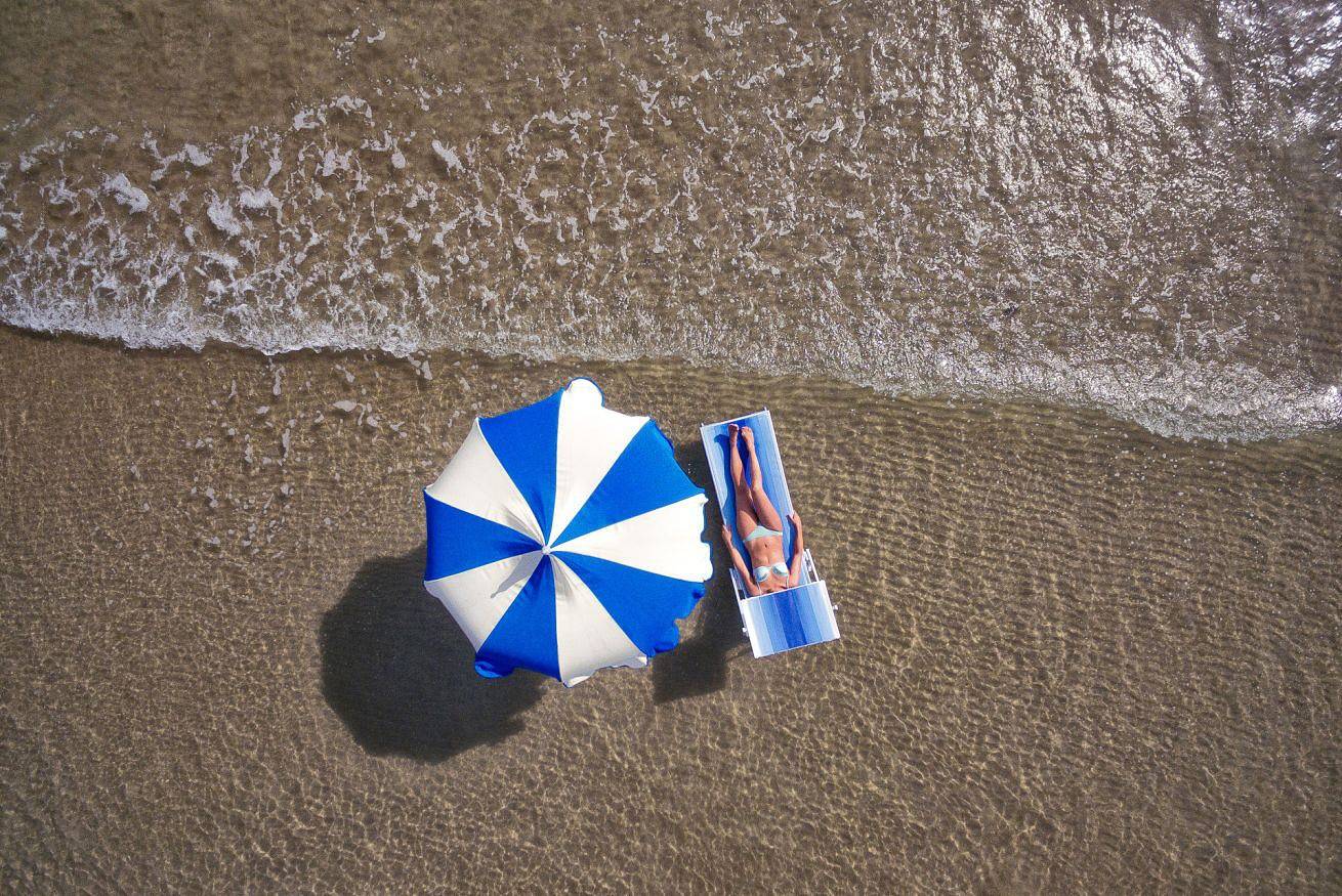 Appartement entier, The Barn: overlooking the secret garden, much loved by many. 7 km from beautiful sea beaches.        in Fermo (Village), Fermo