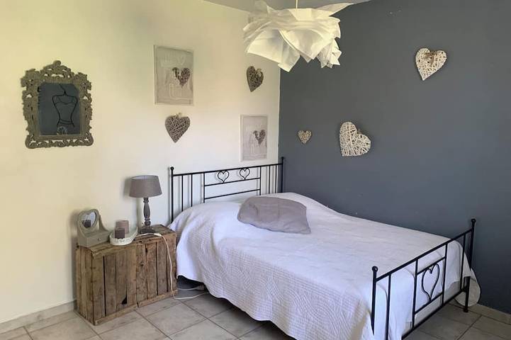 Location de vacances pour 4 personnes, avec jardin et terrasse à Saint-Cannat - 4