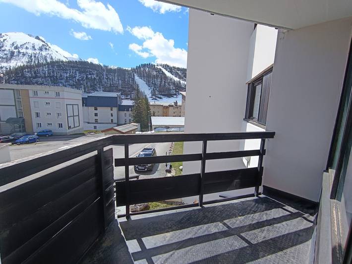 Apartamento entero, Apartamento 4 pers, cerca pistas y comercios, parking in Montgenèvre, Briançon region