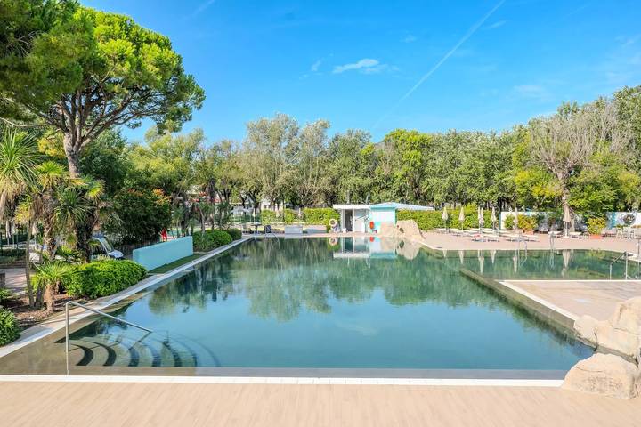 Camping für 6 Personen, mit Terrasse und Pool in Friaul-Julisch Venetien - 4