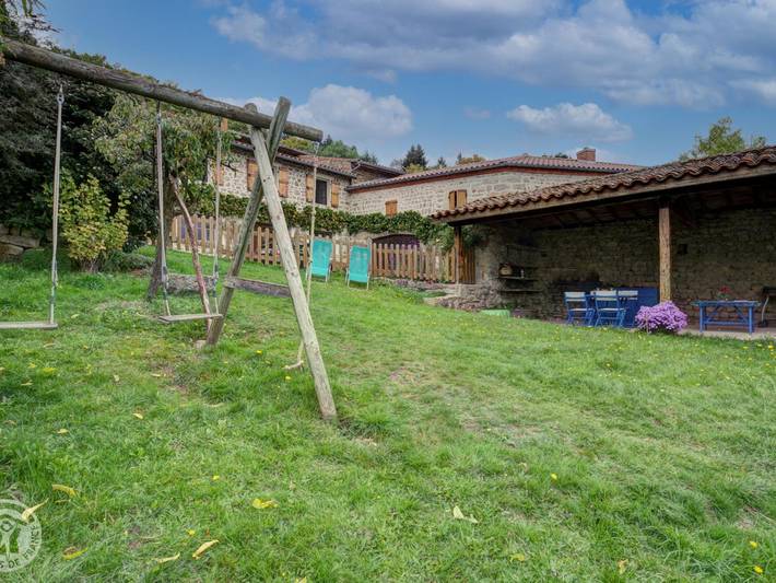 Gîte pour 6 personnes, avec Terrasse et Jardin dans Montbrison - 2