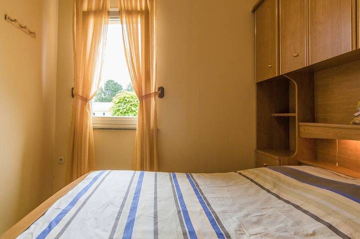 Location de vacances pour 4 personnes, avec piscine ainsi que jardin et terrasse à Saint-Nexans - 3