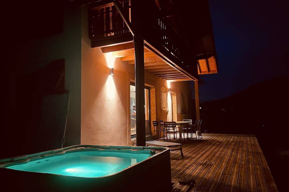 Spacieuse maison type chalet - jacuzzi + sauna in Gérardmer, Parc naturel régional des Ballons des Vosges