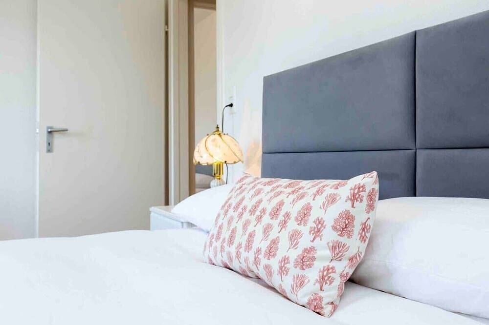 Entire apartment, Guest Fave Downtown 2-Br Loft Apartment 5B in Zurich, Zurich district