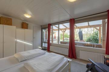 Ferienhaus für 4 Personen, mit Garten und Terrasse in Sint Maartenszee