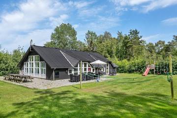 Ferienhaus für 10 Personen, mit Pool und Sauna in Amtoft
